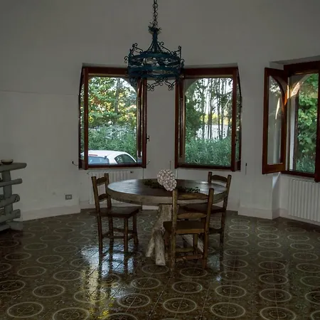Le Cesine Villa *