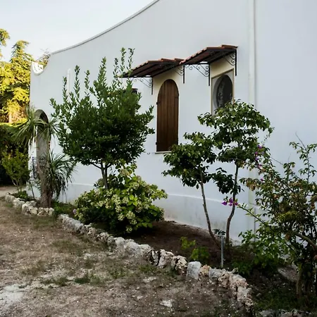 Le Cesine فيلة